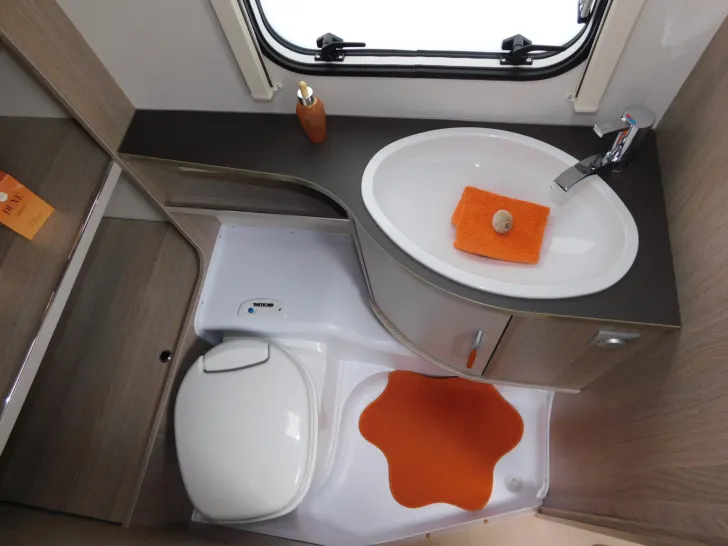 Fahrzeugbild Bürstner Premio 470 TS Premio Paket, Auflastung, #18