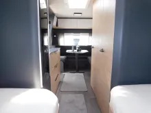 Fahrzeugbild Hobby Maxia 495 UL 1800kg, Bettverbreiterung + Polster #15