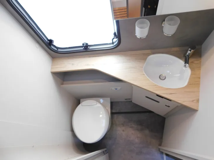 Fahrzeugbild Dethleffs Trend T 7057 EB Navi+RFK, SAT+TV, Hubbett #19