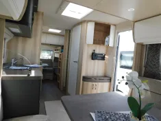 Bild 9 Hobby De Luxe 515 UHK 2000Kg,Alu,Mikrowelle,Teppich...