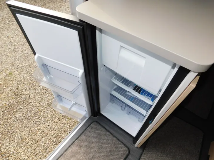 Fahrzeugbild Dethleffs Globetrail 600 DS Fiat Digital-Pkt, Aufstelldach #9