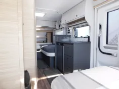 Bild 7 Fendt Apero 465 TG Auflastung-1800Kg, TV-Halter