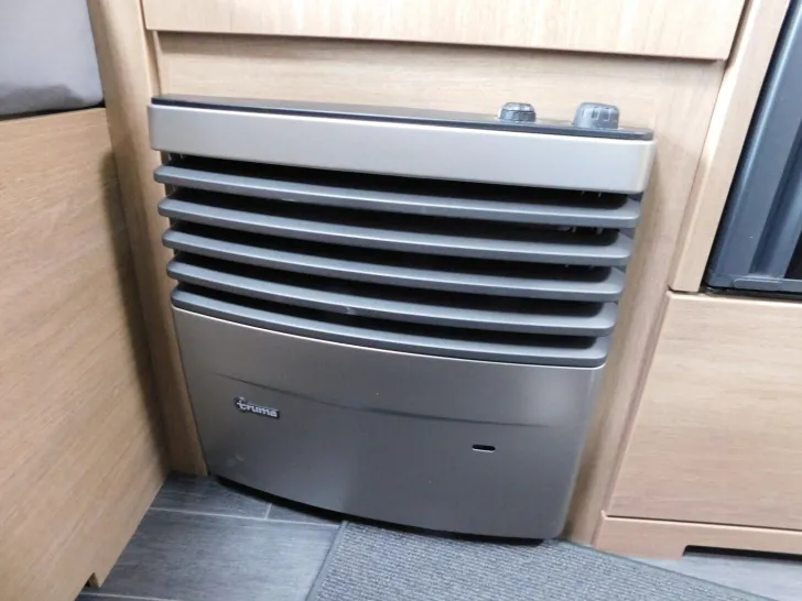 Fahrzeugbild Tabbert Senara 460 DMK 2.3 Auflastung, WaterGel Matratze #10