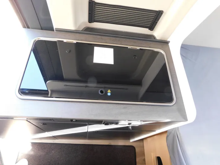 Fahrzeugbild Sunlight Cliff XX 600 Combi6E, AWT iso+beheizt,LTE-Router #10