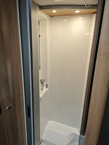 Fahrzeugbild Knaus Sky Ti 650 MEG Live Ti Van Ti #16