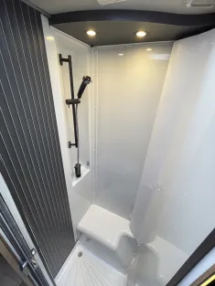 Bild 30 Knaus L!VE/LIVE TI 650 MEG PLATINUM SELECTION