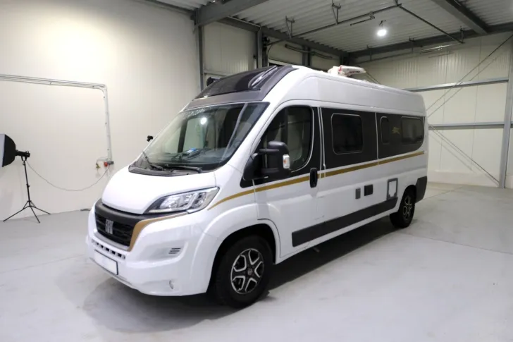 Fahrzeugbild Laika Ecovip 600 / 1.Hand/Festbett / 9-Gang Automatik #2