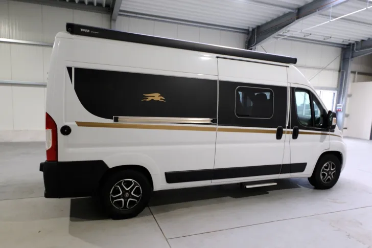 Fahrzeugbild Laika Ecovip 600 / 1.Hand/Festbett / 9-Gang Automatik #5