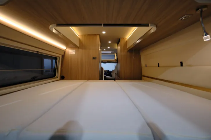 Fahrzeugbild Laika Ecovip 600 / 1.Hand/Festbett / 9-Gang Automatik #17