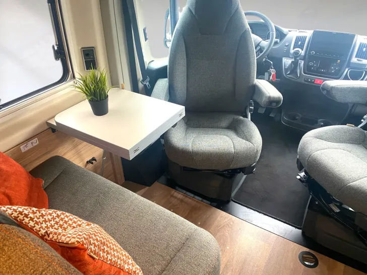 Fahrzeugbild Hymer Ayers Rock Fiat Schlafdach,Automatik,D-Heizung #9