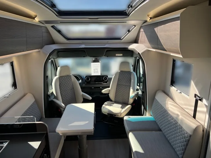 Fahrzeugbild Adria Coral Supreme 670 DL #11