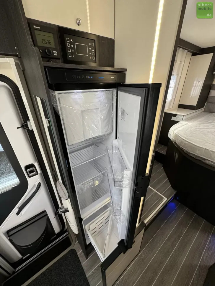 Fahrzeugbild Roller Team Kronos 267 P 180PS Queensbett Automatik #15