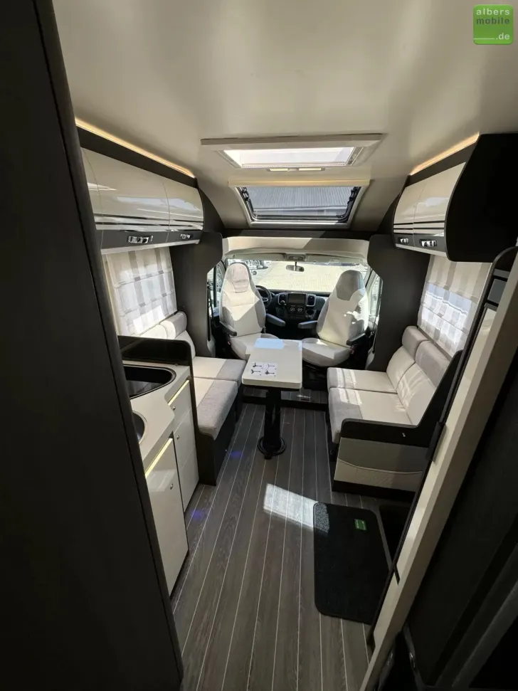 Fahrzeugbild Roller Team Kronos 267 P 180PS Queensbett Automatik #23