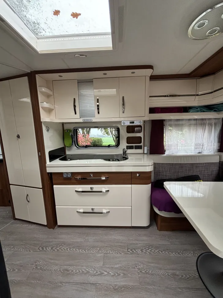 Fahrzeugbild Hobby Excellent 540 FU #4