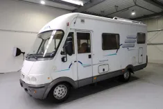 Bild 2 Hymer B 524/Automatik/Festbett+Hubbett/Klima/DPF-Grün