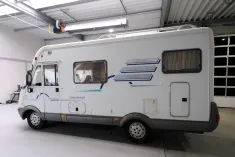 Bild 3 Hymer B 524/Automatik/Festbett+Hubbett/Klima/DPF-Grün