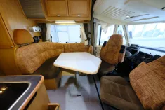 Bild 9 Hymer B 524/Automatik/Festbett+Hubbett/Klima/DPF-Grün