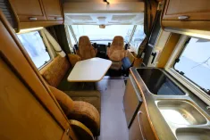 Bild 13 Hymer B 524/Automatik/Festbett+Hubbett/Klima/DPF-Grün