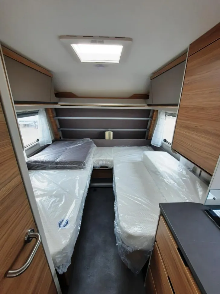 Fahrzeugbild Dethleffs Nomad 460 EL Verfüg./Sparen Sie 5.183,- € #6