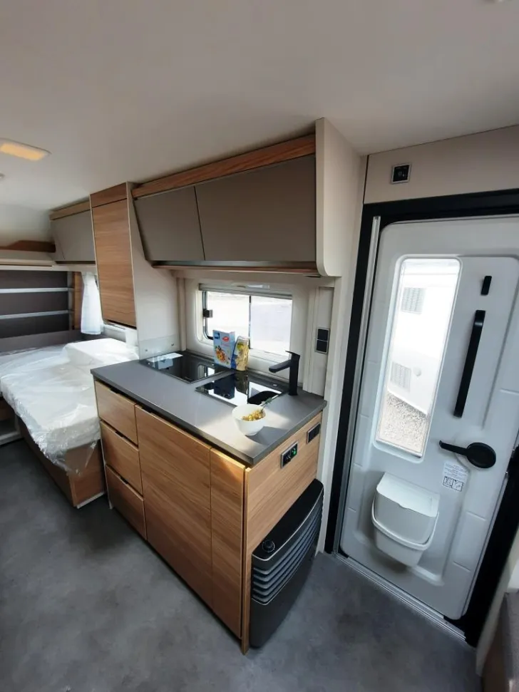 Fahrzeugbild Dethleffs Nomad 460 EL Verfüg./Sparen Sie 5.183,- € #8