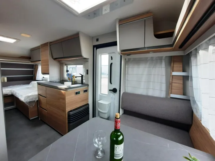 Fahrzeugbild Dethleffs Nomad 460 EL Verfüg./Sparen Sie 5.183,- € #13