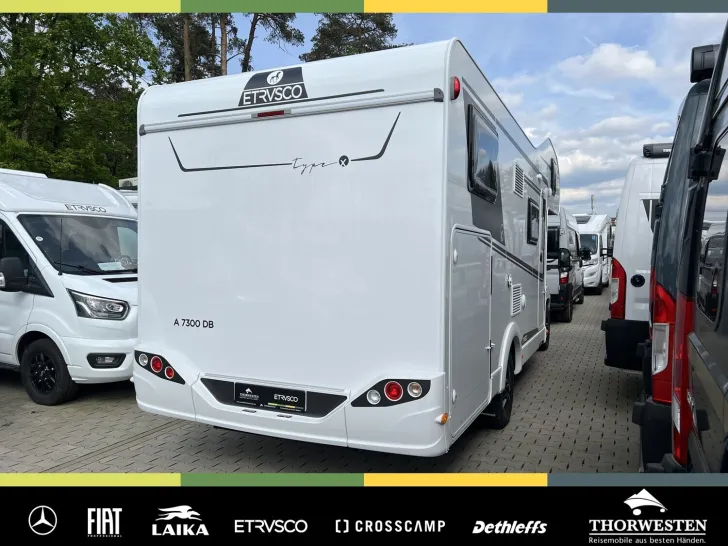 Fahrzeugbild Etrusco A 7300 DB 6 Personen - 22,5% Abverkauf #2