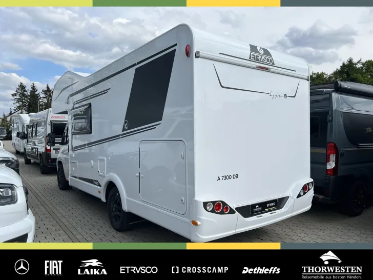 Fahrzeugbild Etrusco A 7300 DB 6 Personen - 22,5% Abverkauf #3