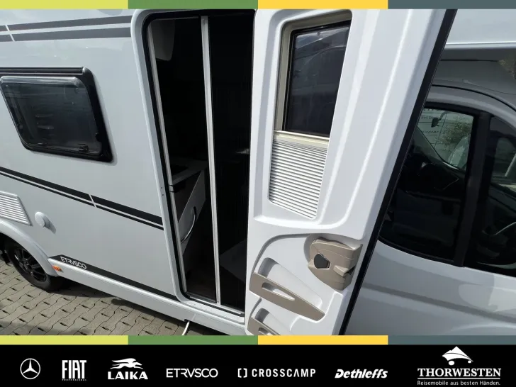 Fahrzeugbild Etrusco A 7300 DB 6 Personen - 22,5% Abverkauf #4