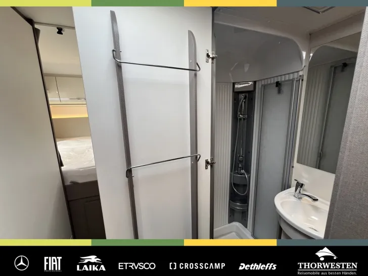 Fahrzeugbild Etrusco A 7300 DB 6 Personen - 22,5% Abverkauf #18