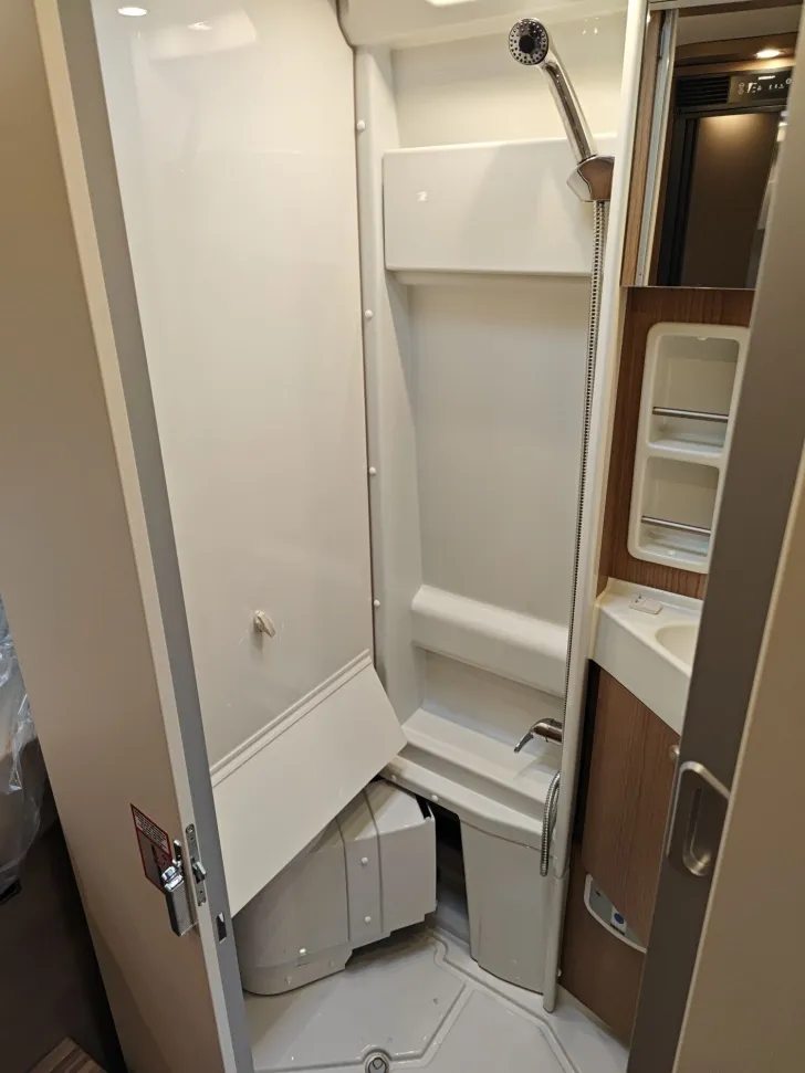 Fahrzeugbild Malibu Van comfort GT skyview 600 DB 20.910,- sparen! #14