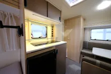 Fahrzeugbild Adria Aviva 400 PS/Festbett/Seitensitzgruppe/Mover #13