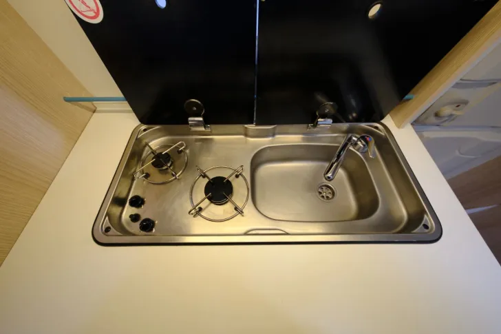 Fahrzeugbild Adria Aviva 400 PS/Festbett/Seitensitzgruppe/Mover #14