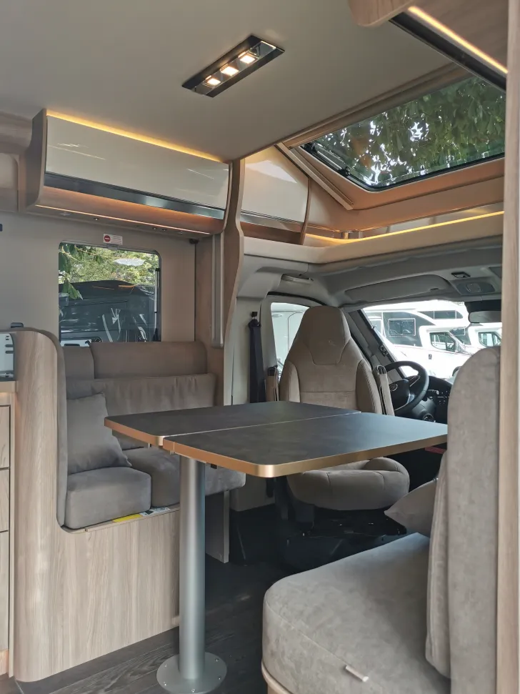 Fahrzeugbild Laika Ecovip L 4009 DS 160PS+Automatik+4250Kg* #6