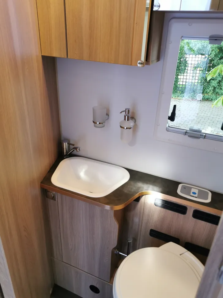 Fahrzeugbild Laika Ecovip L 4009 DS 160PS+Automatik+4250Kg* #13