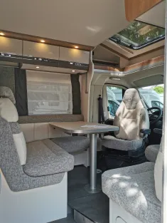 Bild 7 Dethleffs Trend T 7057 DBM Chassis/Design+Family-Paket