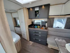 Bild 8 Hobby De Luxe 495 WFB 2025