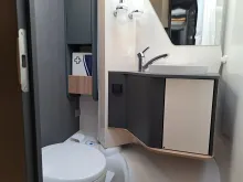 Fahrzeugbild Laika Kosmo H 1319 - mit Hubbett #18