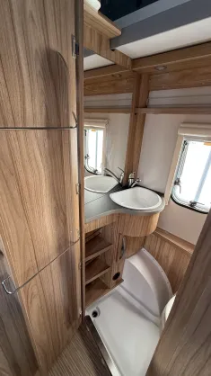 Bild 14 Hymer Eriba Feeling 442 Schlafdach Clever Deals Beck45