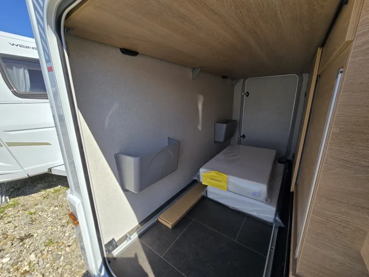 Fahrzeugbild Pilote Atlas A690G #10