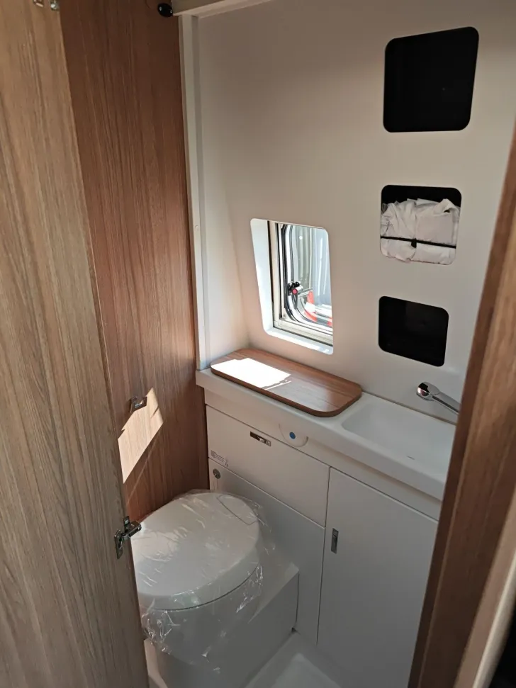 Fahrzeugbild Weinsberg CaraBus 600 MQ !! Sie Sparen 12.917,- !! #15