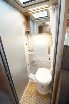 Bild 10 Hymer Exsis-t 374 Crossover