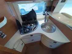 Bild 13 Carthago chic c-line I 4.9 LE L ++ Fahrassistenz-Paket