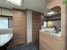 Fahrzeugbild Knaus Sport 500 EU Einzelbetten 1700kg Rundsitzgruppe #8