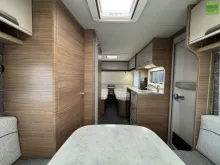Fahrzeugbild Knaus Sport 500 EU Einzelbetten 1700kg Rundsitzgruppe #12