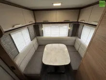 Fahrzeugbild Knaus Sport 500 EU Einzelbetten 1700kg Rundsitzgruppe #14