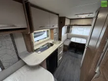 Fahrzeugbild Knaus Sport 500 EU Einzelbetten 1700kg Rundsitzgruppe #27