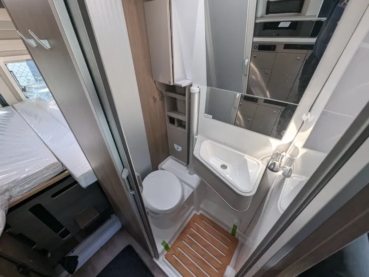 Fahrzeugbild Carado CV 640 PRO+ 180 PS AUTOMATIK,MARKISE,NAVI #15