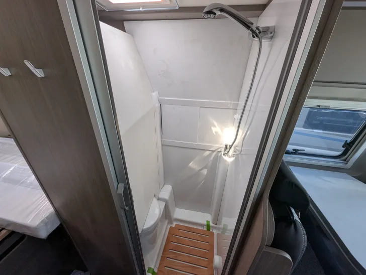 Fahrzeugbild Carado CV 640 PRO+ 180 PS AUTOMATIK,MARKISE,NAVI #16