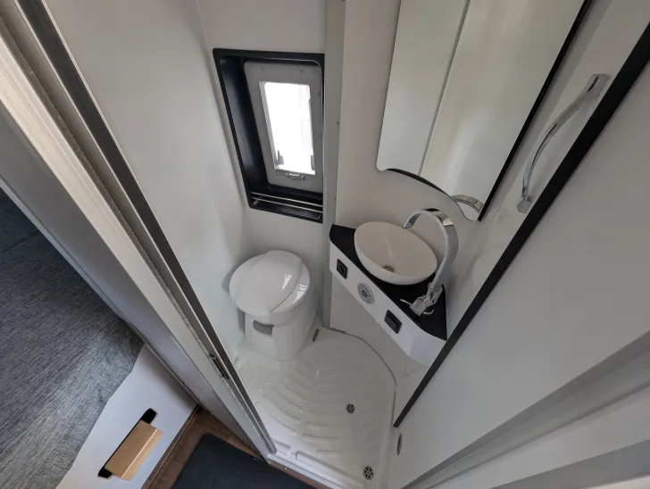 Fahrzeugbild Pössl Summit SHINE 600 Abverkauf UVP 71.706,- #15