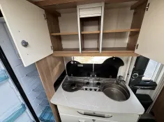 Bild 6 Hobby De Luxe 495 UL Mover und Vorzeltsteckdose